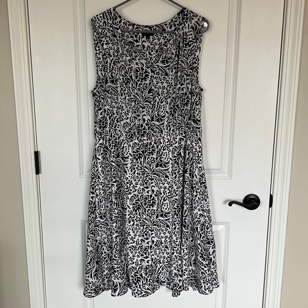 Talbots White/Black Floral Dress.